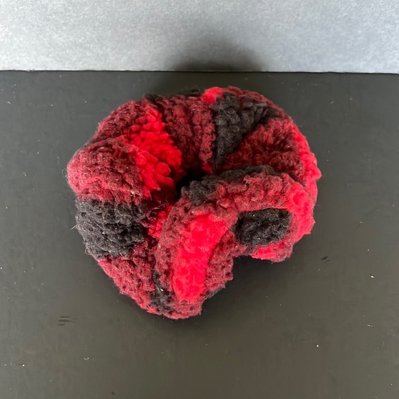 Sherpa scrunchie - Picture 1 of 2